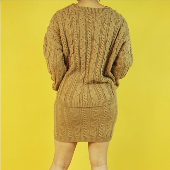 Sweater skirt set - Picture 3 of 3